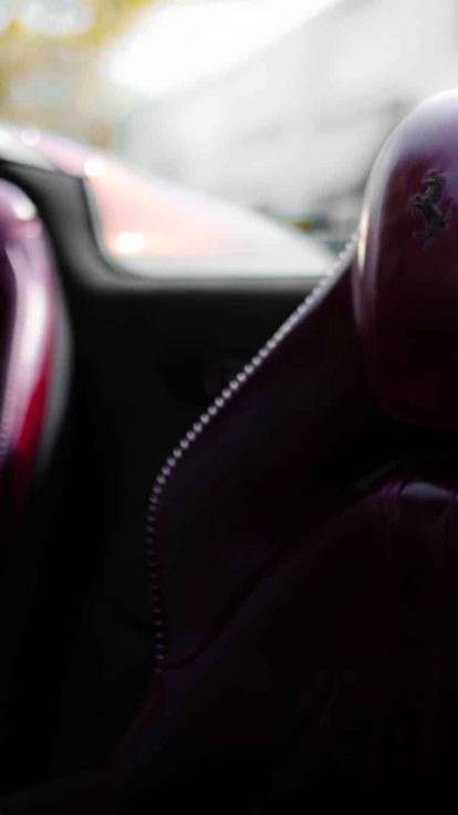 Sellerie automobile sur mesure pour véhicules premium à Fréjus